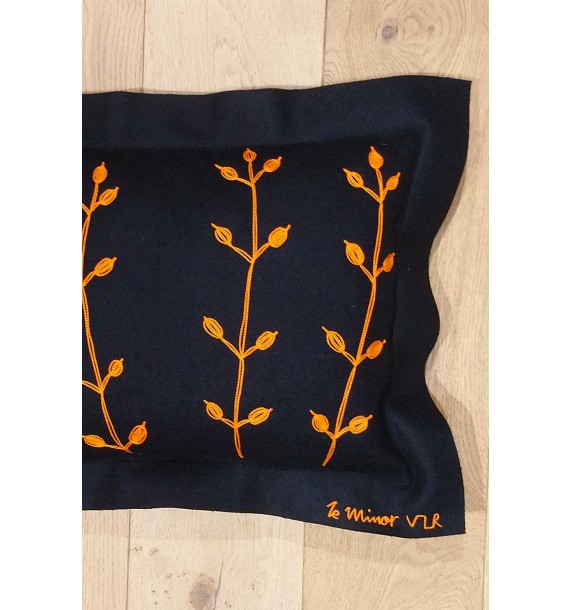 Cushion with Seaweed