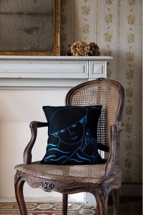 Cushion Fisherman's head blue